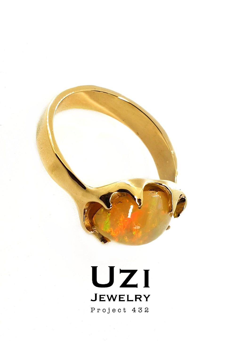 14K GOLD RING WITH CENTER NATURAL WELO OPAL & BLACK DIAMOND ON THE SIDE